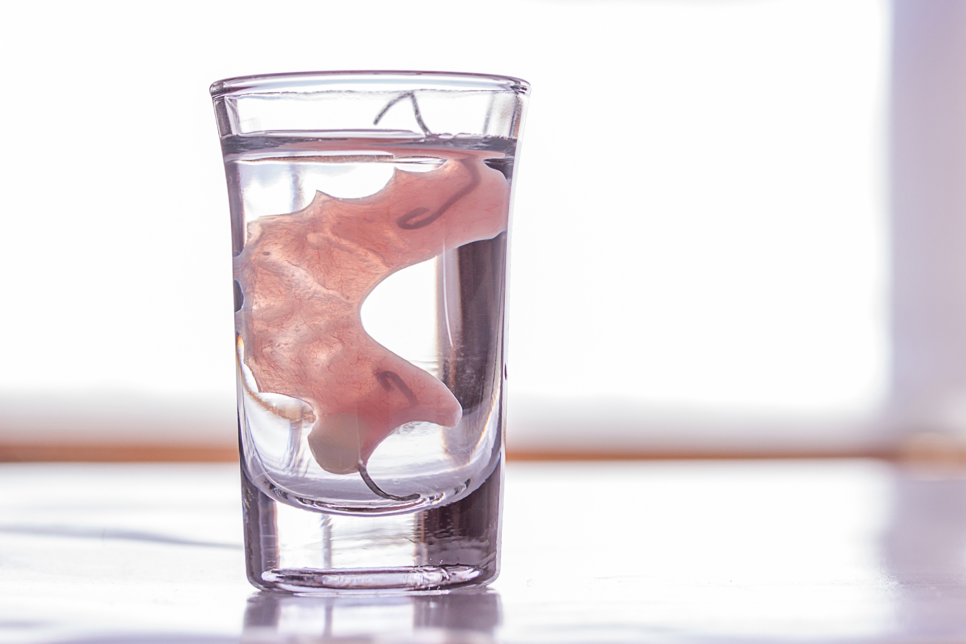 Dentadura postiza o implantes dentales